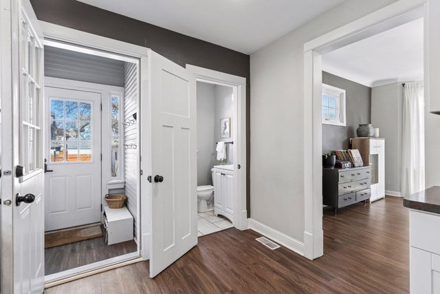 1479 Van Buren Avenue, Saint Paul, MN 55104