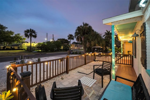 305 15TH AVENUE, Indian Rocks Beach, FL 33785