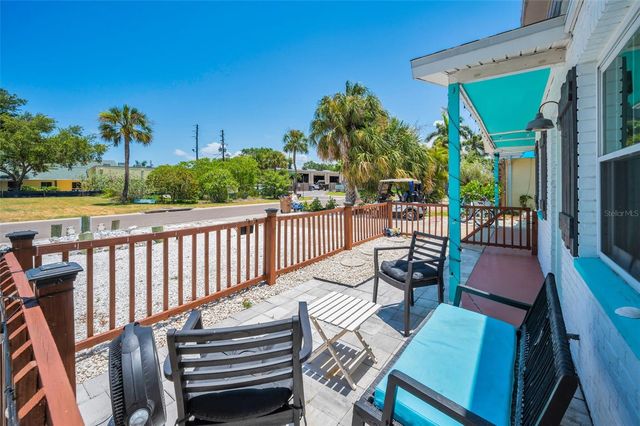 305 15TH AVENUE, Indian Rocks Beach, FL 33785