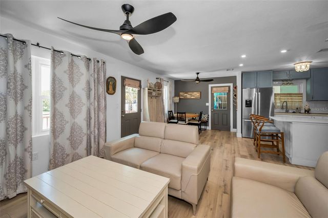305 15TH AVENUE, Indian Rocks Beach, FL 33785