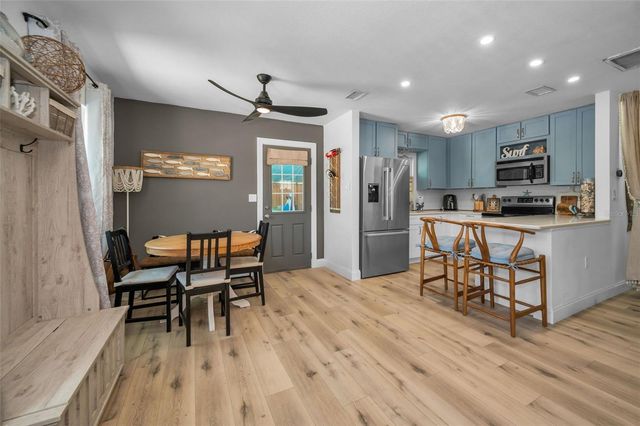 305 15TH AVENUE, Indian Rocks Beach, FL 33785