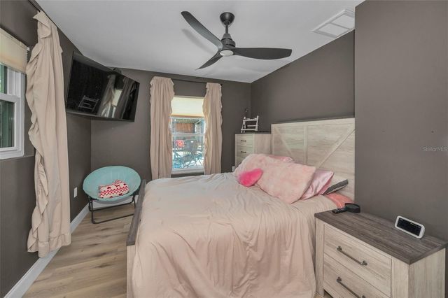 305 15TH AVENUE, Indian Rocks Beach, FL 33785