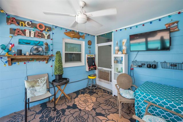 305 15TH AVENUE, Indian Rocks Beach, FL 33785