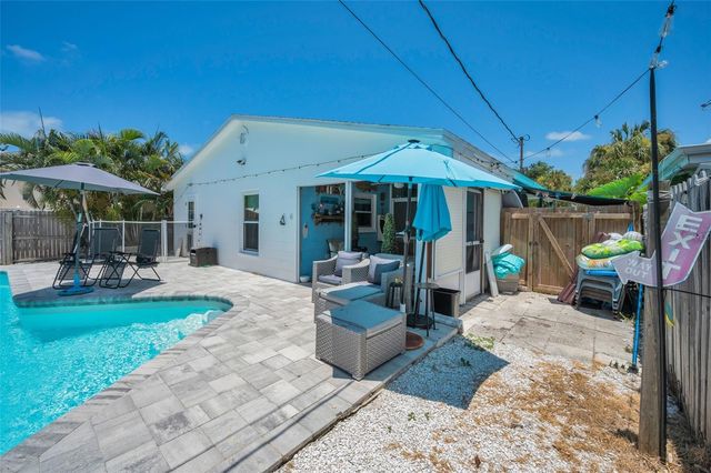 305 15TH AVENUE, Indian Rocks Beach, FL 33785