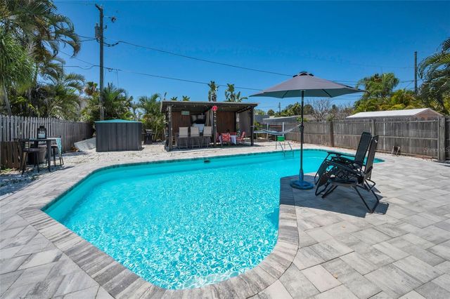 305 15TH AVENUE, Indian Rocks Beach, FL 33785
