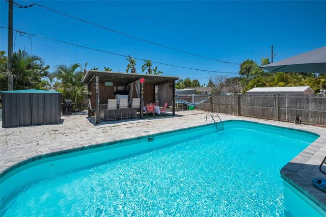 305 15TH AVENUE, Indian Rocks Beach, FL 33785
