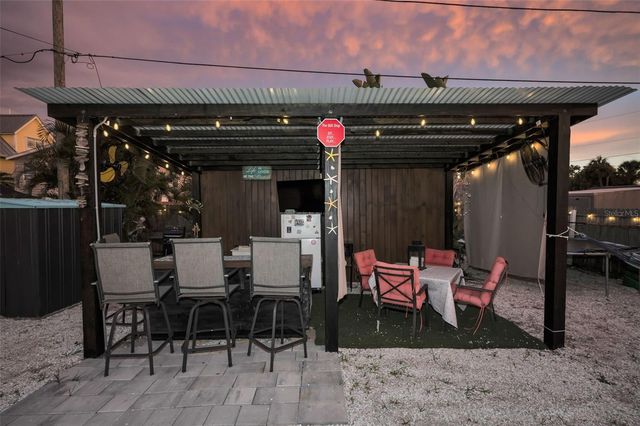 305 15TH AVENUE, Indian Rocks Beach, FL 33785