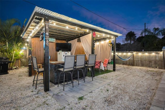 305 15TH AVENUE, Indian Rocks Beach, FL 33785