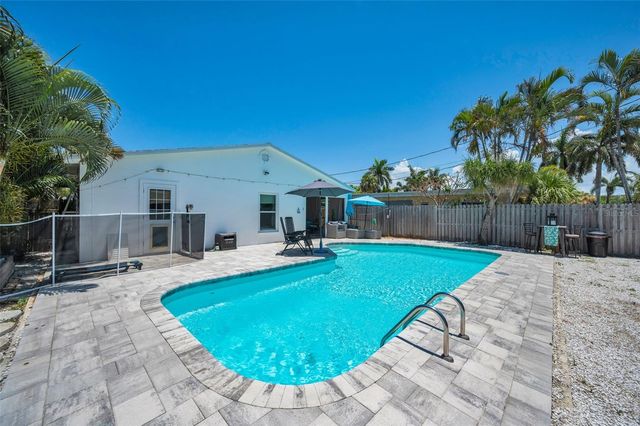 305 15TH AVENUE, Indian Rocks Beach, FL 33785
