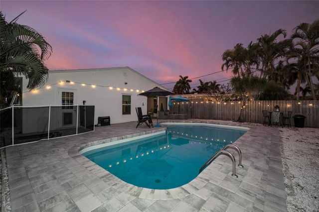 305 15TH AVENUE, Indian Rocks Beach, FL 33785