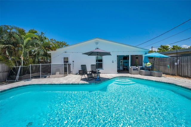 305 15TH AVENUE, Indian Rocks Beach, FL 33785