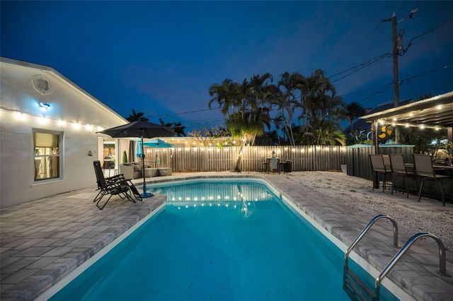 305 15TH AVENUE, Indian Rocks Beach, FL 33785