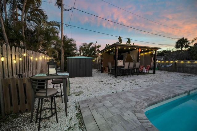 305 15TH AVENUE, Indian Rocks Beach, FL 33785