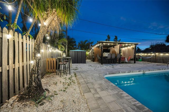 305 15TH AVENUE, Indian Rocks Beach, FL 33785