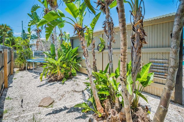 305 15TH AVENUE, Indian Rocks Beach, FL 33785