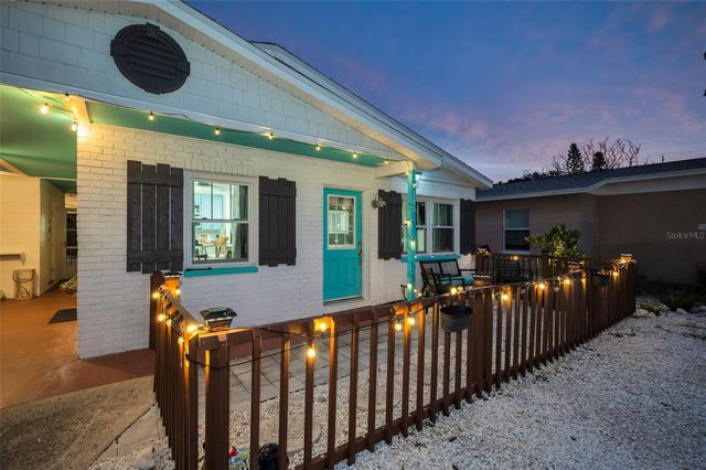 305 15TH AVENUE, Indian Rocks Beach, FL 33785