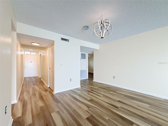 6020 SHORE BOULEVARD S 211, Gulfport, FL 33707