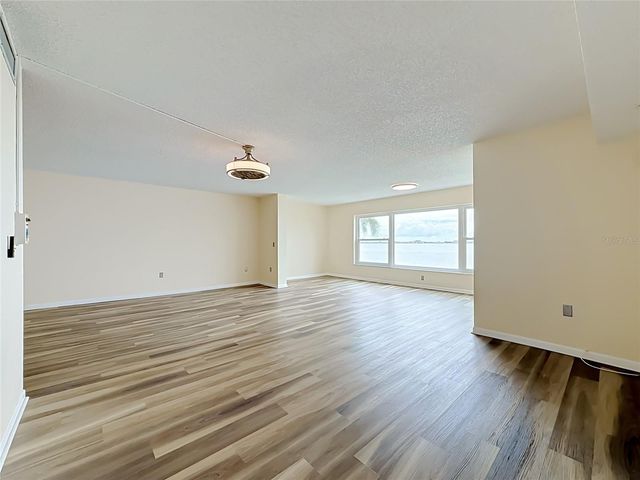 6020 SHORE BOULEVARD S 211, Gulfport, FL 33707