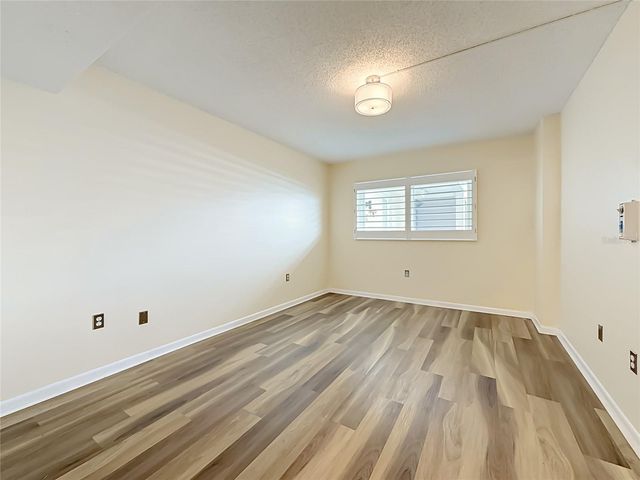 6020 SHORE BOULEVARD S 211, Gulfport, FL 33707
