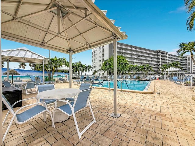 6020 SHORE BOULEVARD S 211, Gulfport, FL 33707