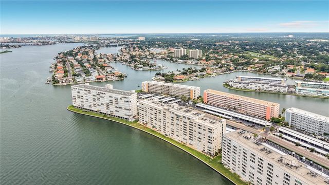 6020 SHORE BOULEVARD S 211, Gulfport, FL 33707