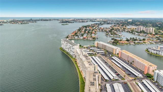 6020 SHORE BOULEVARD S 211, Gulfport, FL 33707