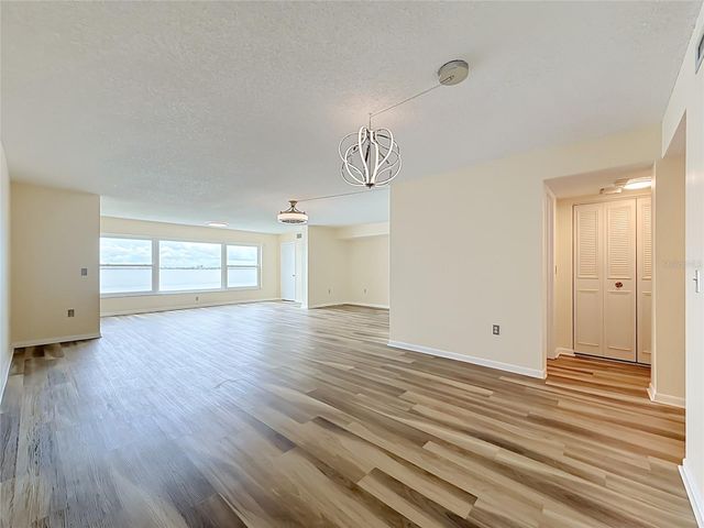 6020 SHORE BOULEVARD S 211, Gulfport, FL 33707