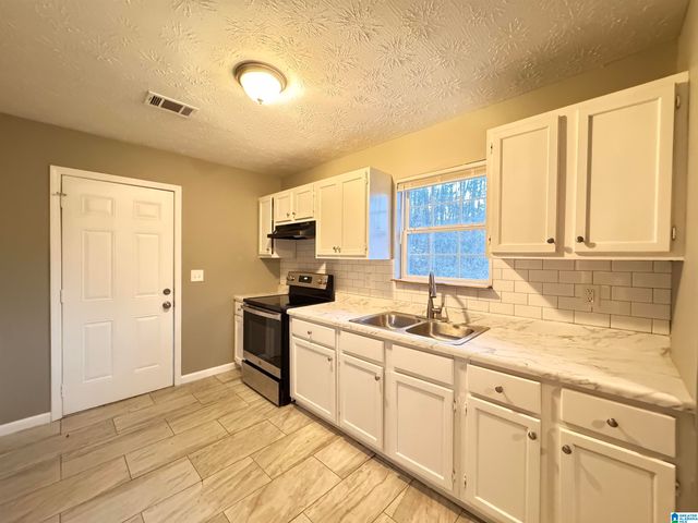 288 SMITH LANE, Talladega, AL 35160