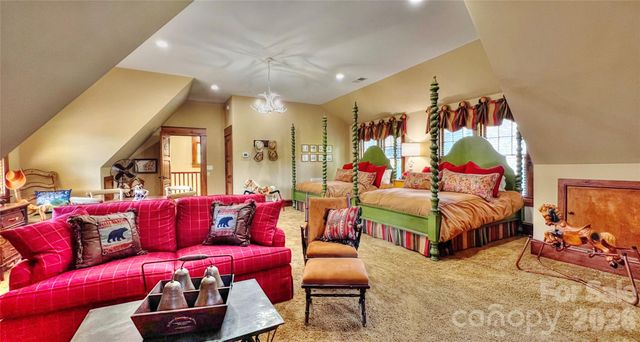 538 Chestertown Drive, Mill Spring, NC 28756