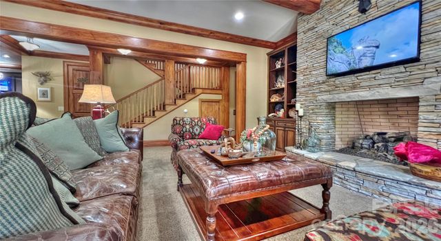 538 Chestertown Drive, Mill Spring, NC 28756