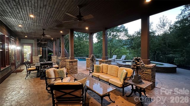 538 Chestertown Drive, Mill Spring, NC 28756