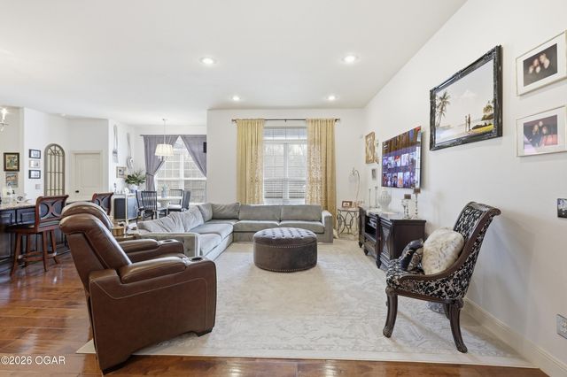 2820 Summit Drive, Joplin, MO 64804