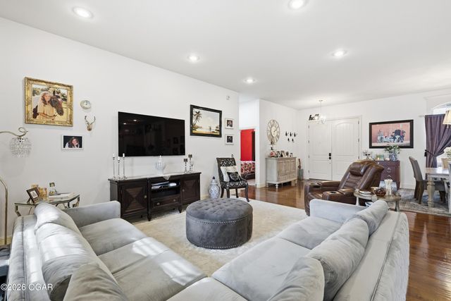 2820 Summit Drive, Joplin, MO 64804