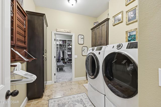 2820 Summit Drive, Joplin, MO 64804