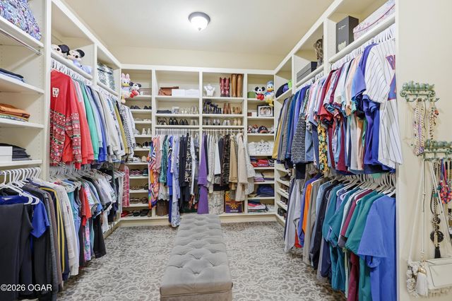 2820 Summit Drive, Joplin, MO 64804