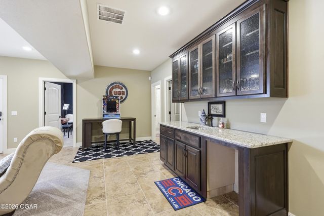 2820 Summit Drive, Joplin, MO 64804