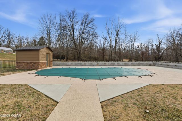 2820 Summit Drive, Joplin, MO 64804