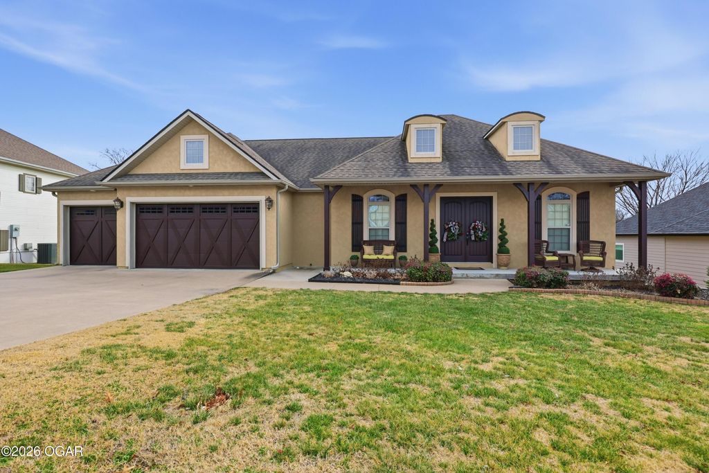 2820 Summit Drive, Joplin, MO 64804
