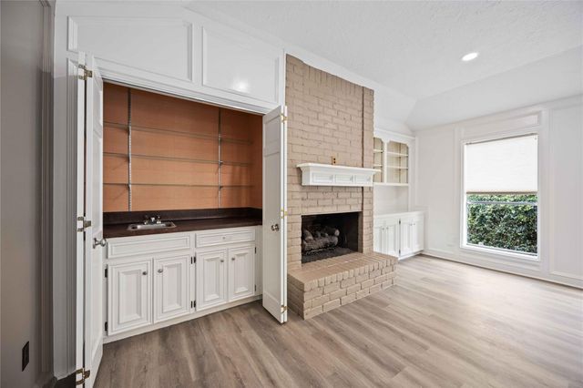 14143 Hillvale Drive, Houston, TX 77077