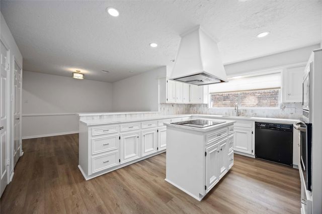 14143 Hillvale Drive, Houston, TX 77077