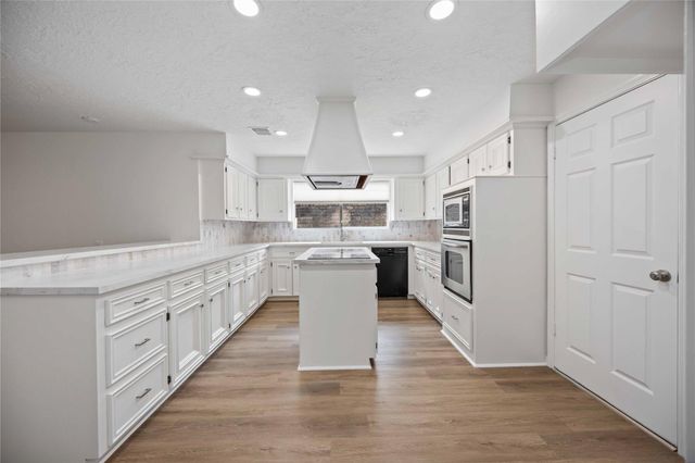 14143 Hillvale Drive, Houston, TX 77077