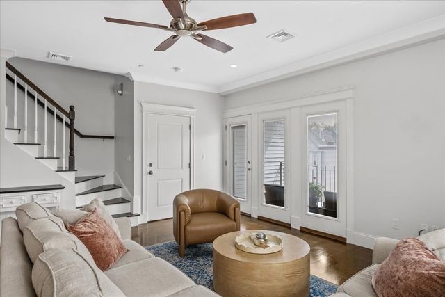45 Coffey St 6, Boston, MA 02122