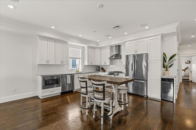45 Coffey St 6, Boston, MA 02122