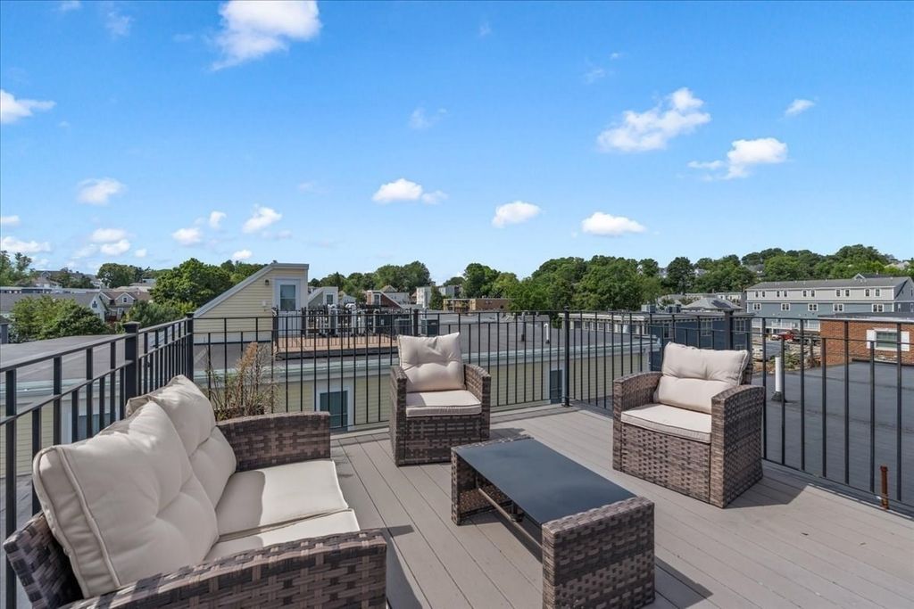 45 Coffey St 6, Boston, MA 02122