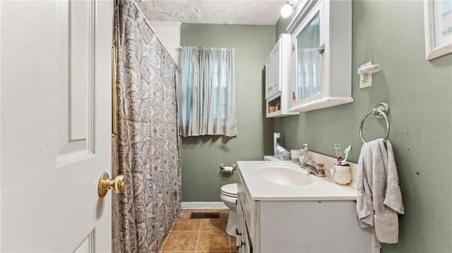 111 Friar Tuck Road NE, Rome, GA 30161