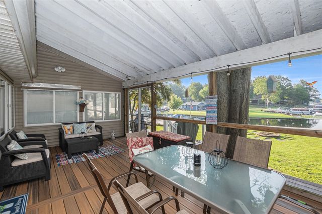 11422 Lakeshore Drive, Lakeview, MI 48850