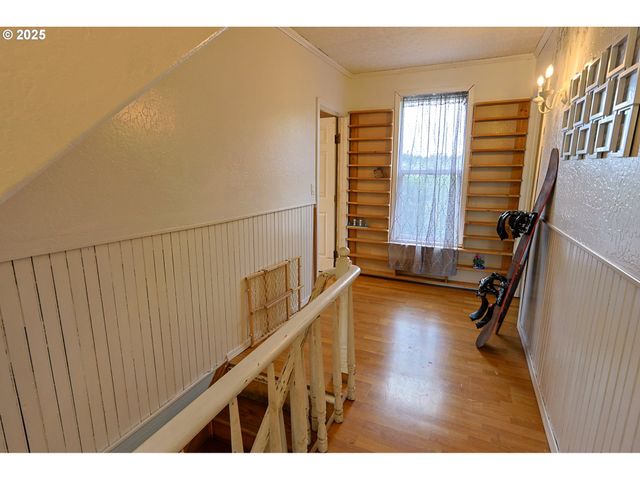 1048 ELROD Ave, Coos Bay, OR 97420