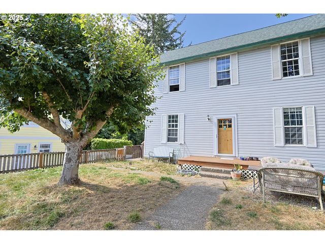 1048 ELROD Ave, Coos Bay, OR 97420