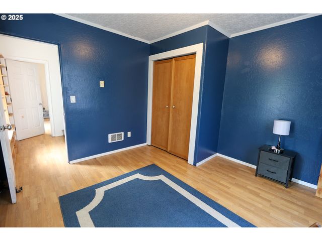 1048 ELROD Ave, Coos Bay, OR 97420