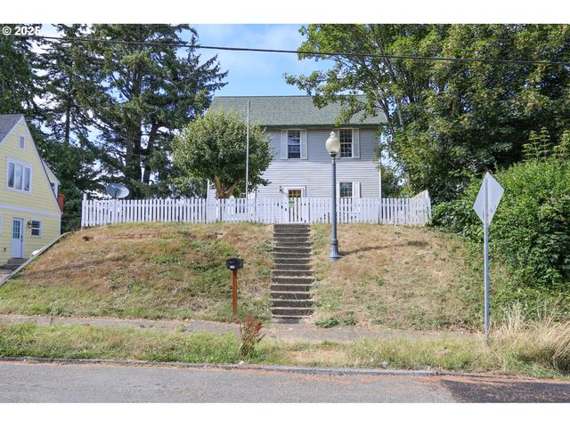 1048 ELROD Ave, Coos Bay, OR 97420